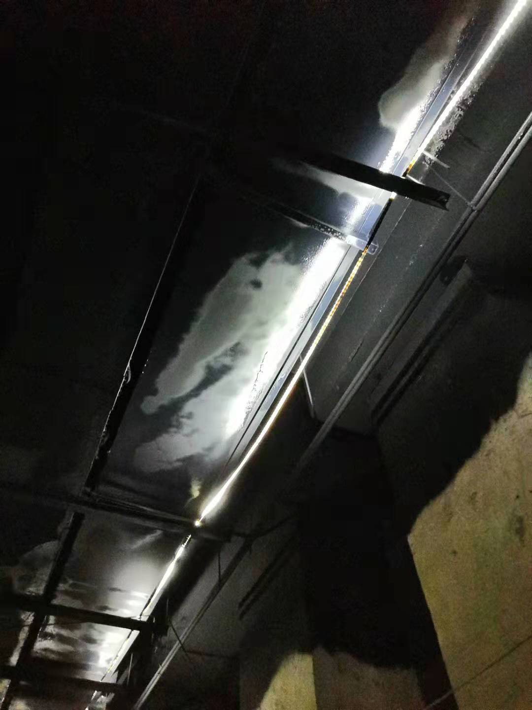 沈陽(yáng)地鐵十號(hào)線使用玄青無機(jī)涂料